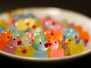 Colorful and Clear Standing Ducks - Glow in the Dark Ornaments for Home and Office Decor Gift Hand Retro Decoration Epoxy Light