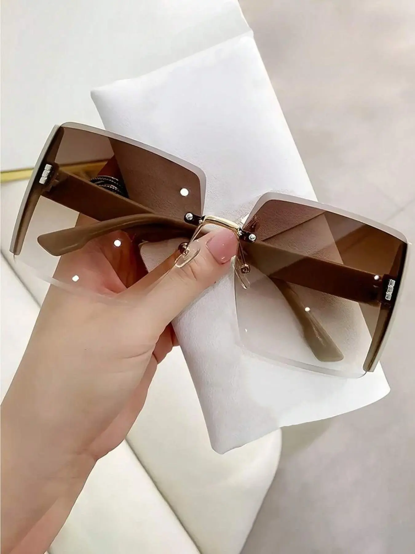 Women's Ombre Tinted Lens Sunglasses, Vintage Ombre Sunglasses, Trendy Casual Sunglasses for Everyday Use, Fashion Accessories for Outdoor Activities, Lightweight Durable Sunglasses, Fashionable Sunglasses, Stylish Sunglasses, UV Blocking Eyewear