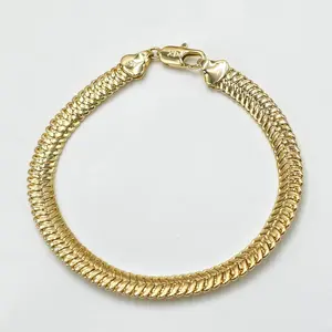 Xuping Classic Gold-Plated Bracelet B17 - Lightweight, Comfortable Fashion Costume Bracelet for Daily Wear or Gifting, Bracelets