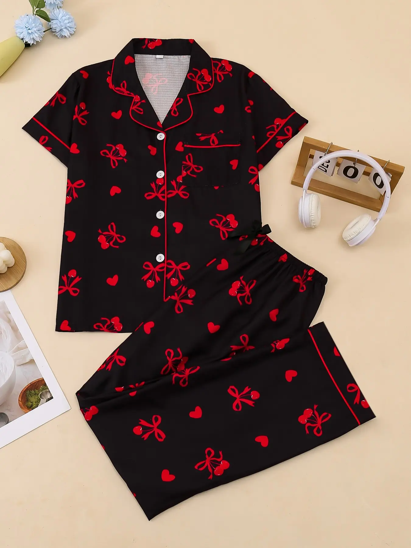 Women's Heart Cherry Bow Print Sleepwear Set, Everyday Casual Lapel Button Short Sleeve Long Pants Homeewear, Nightwear Loungewear Set, Comfortable Ladies Nightwear Pajama Set Pjs Homewear, Pajamas Lounge Set