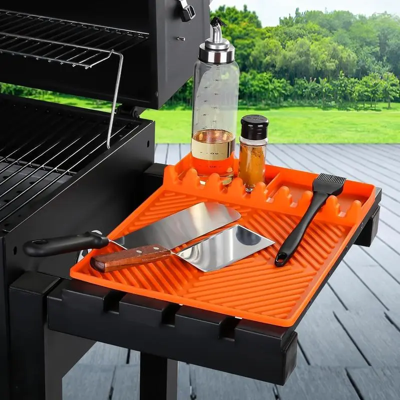 Blackstone Griddle Mat Gift for Dad & BBQ Lovers, Heat-Resistant Silicone Side Shelf Organizer for Spatula & Grill Tools – Oil-Proof Drip Pad for Father’s Day, Graduation, Summer BBQ & Outdoor Cooking