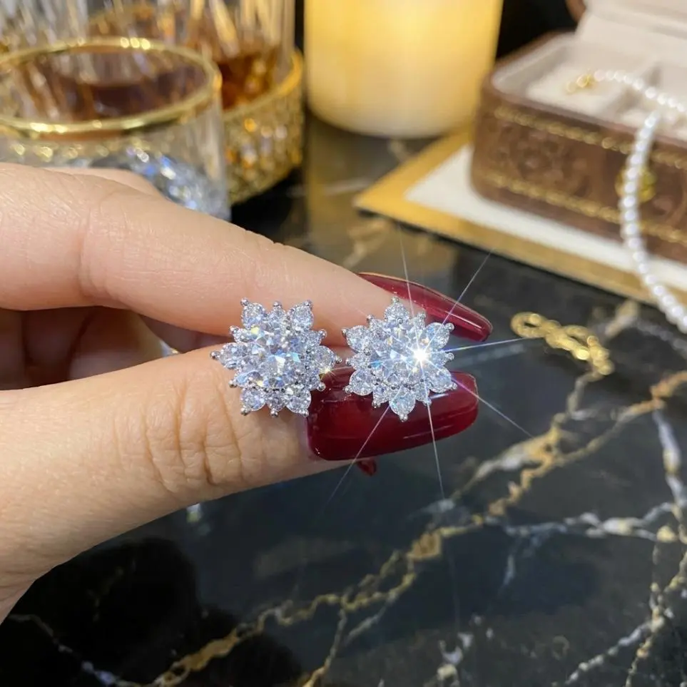 Silver Snowflake Stud Earrings with 6A Grade Cubic Zirconia, 12mm Unisex Men's Earrings, Hypoallergenic Ear Crystals, Comfortable for Daily Wear, Soft Needle, Earrings Studs