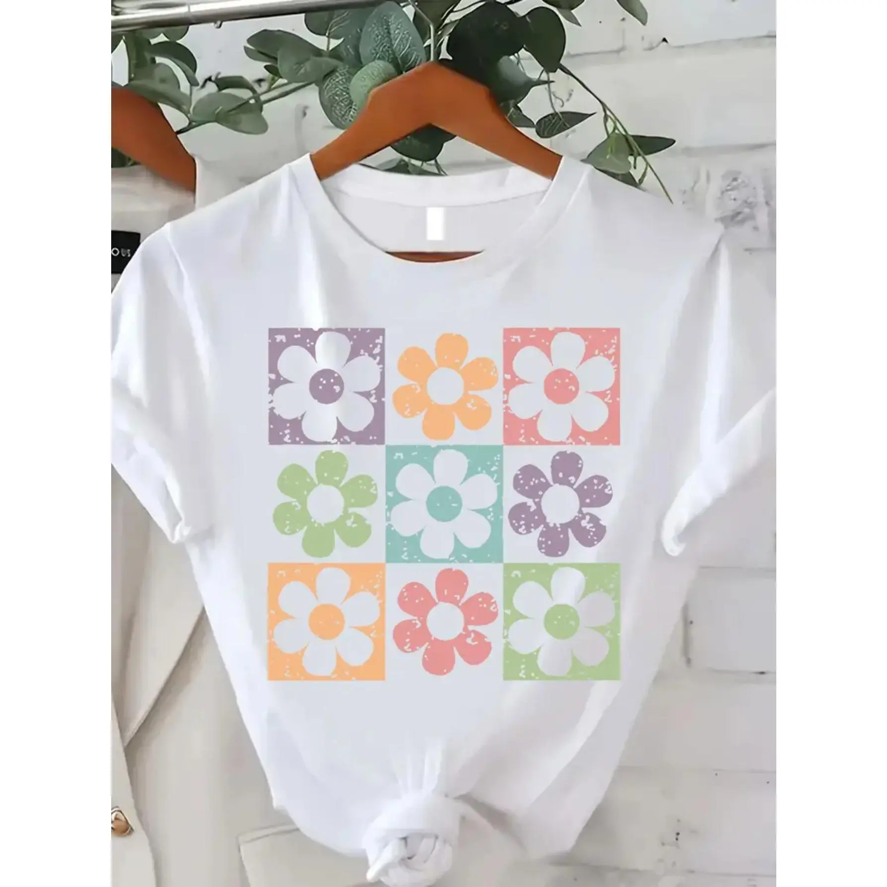 Women's Floral Print Short Sleeve Sports Top - Soft, Breathable, Casual Round Neck Light T-Shirt for Lady, Spring/Summer Outdoor Activities, Shortsleeve, Tshirt, Light For Outdoors, Outdoor‑Ready Fit