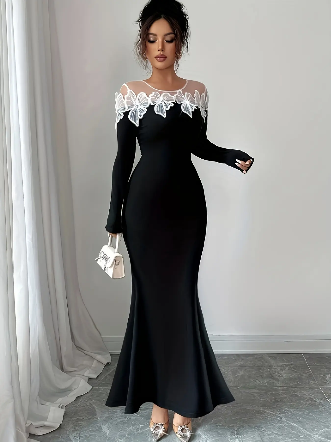 A fashionable elegant chic black mesh patchwork lace bodycon fit dress for women, with mesh patchwork off the shoulder, slim fit to show off the figure, suitable for commuting to work, shopping and outdoor activities, indoor and outdoor dressing