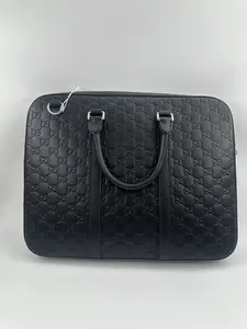 Pre-owned GUCCI leather messenger handbag