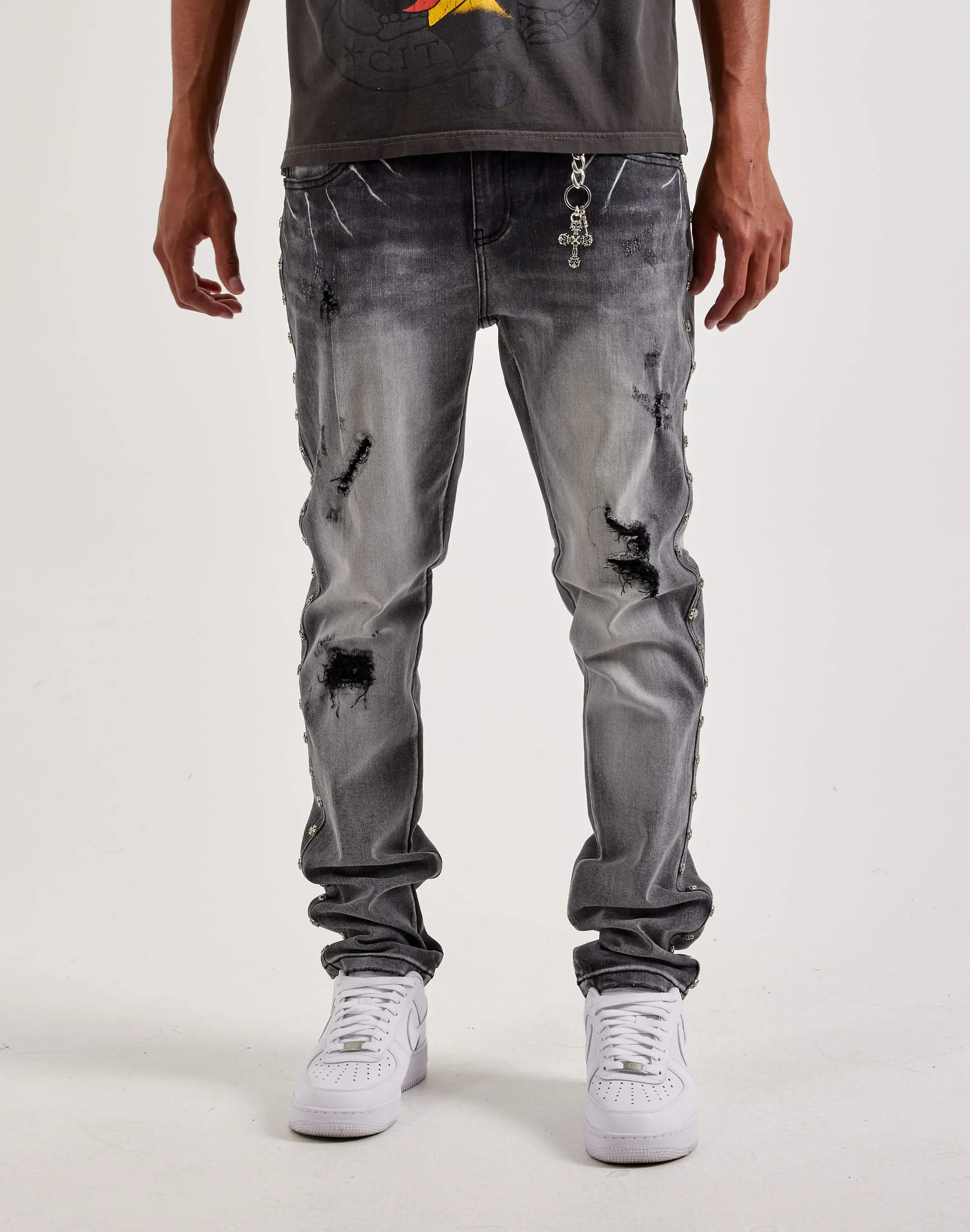 Mens Kilogram Stacked Cross Chain Rivet Distressed Denim Jeans