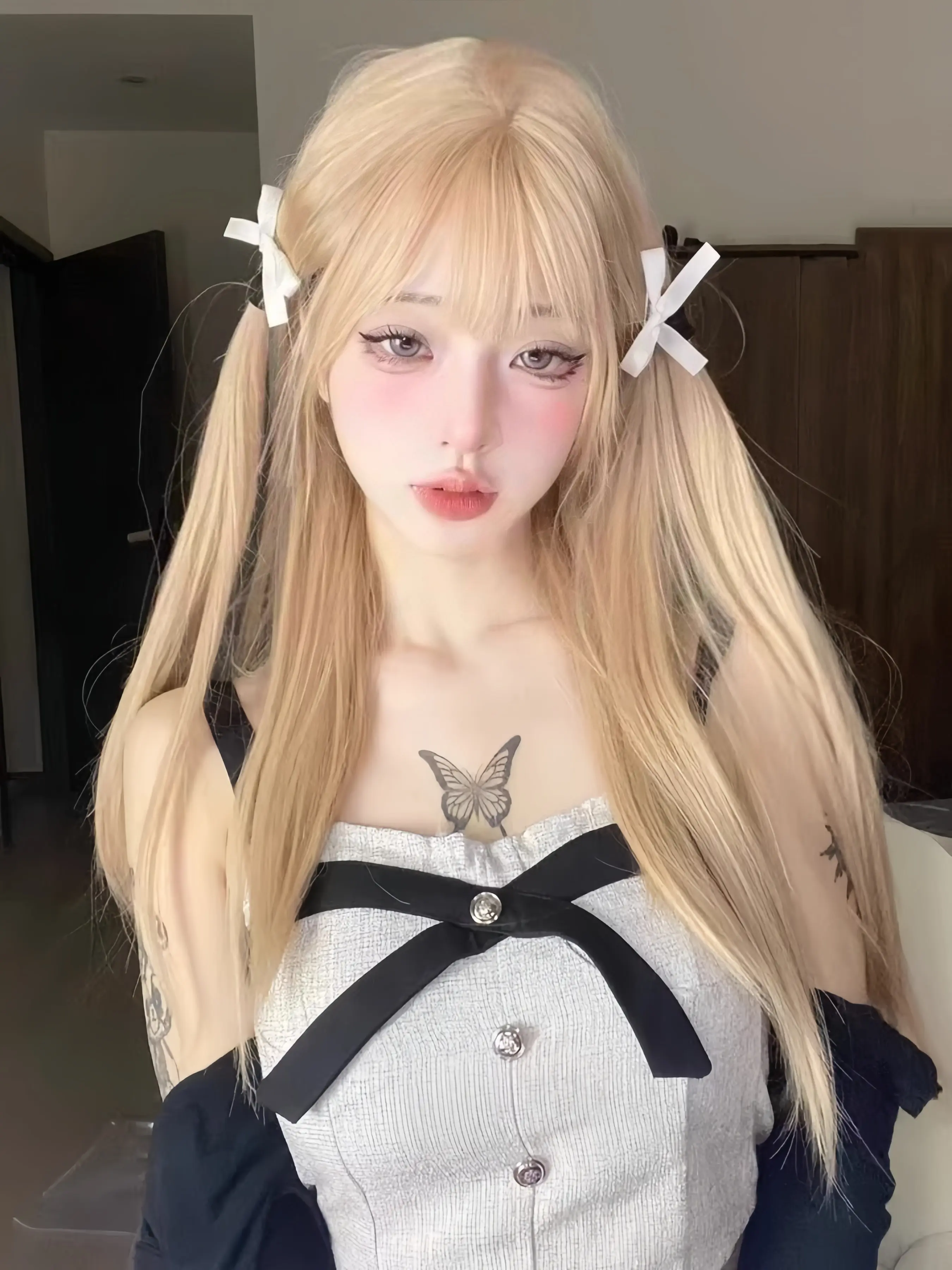 High-End Lolita Natural Long Straight Hair Wig with Air Bangs, Realistic Full Head Synthetic Wig for Women