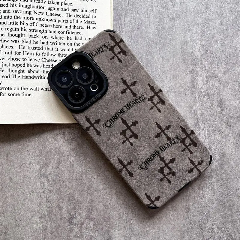 This full-coverage phone case with a cross-letter pattern is made of TPU and leather, offering a skin-friendly feel and is compatible with iPhone 17/16/15/14/13/12/11/X/XS/XS Max. It's the perfect holiday gift for friends, family, and yourself., Accessori