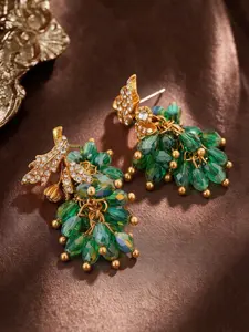 1 pair of vintage elegant leaf long earrings, suitable for daily commuting, vacation and dating, and also a surprising and exquisite small gift.