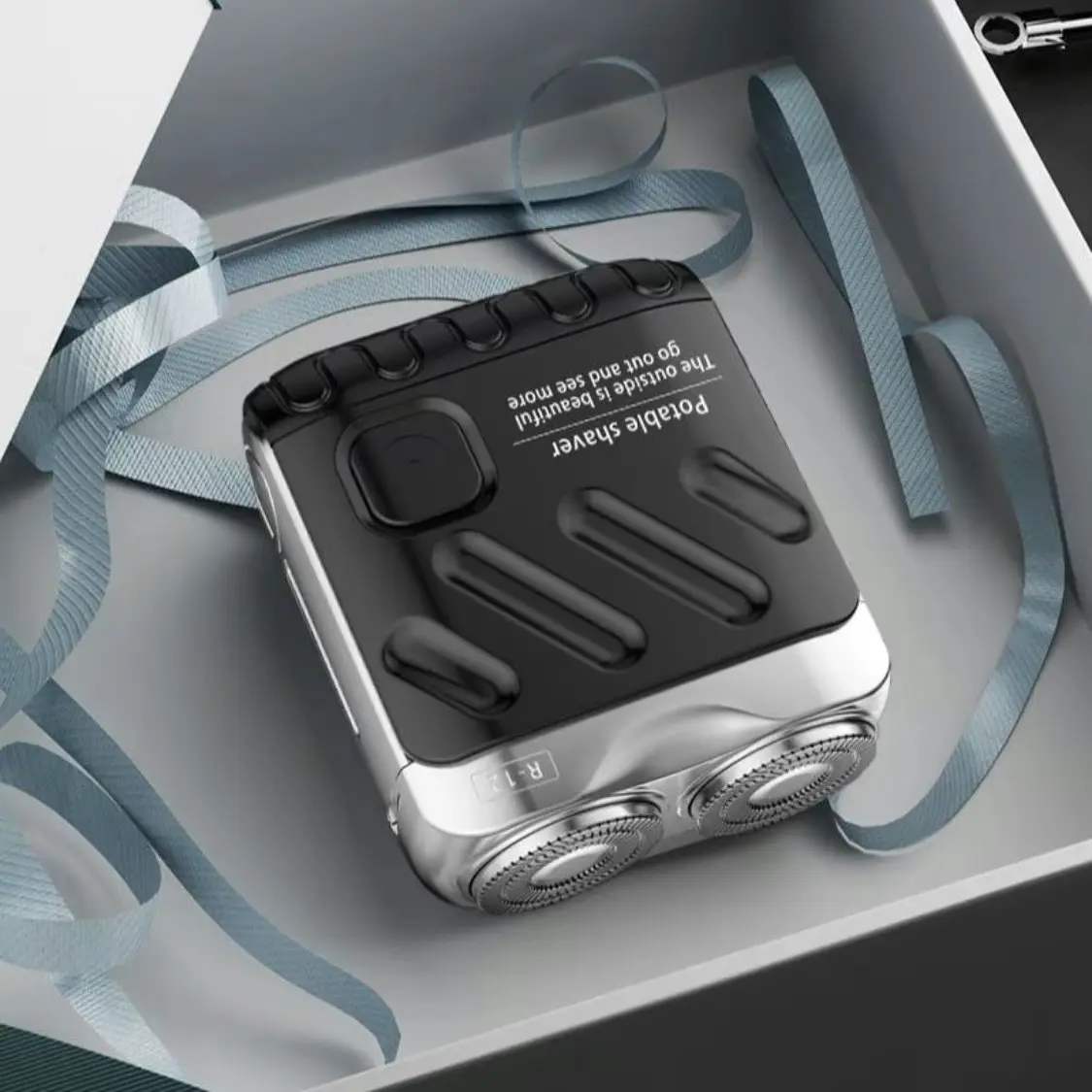 Men's Mini Electric Shaver, IPX7 Waterproof Portable Razor for Travel & Outdoor Use, Cordless with 9000 RPM Motor for a Smooth Wet & Dry Shave