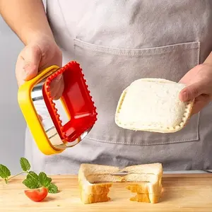 1pc, Sandwich Cutter And Sealer, Stainless Steel And Plastic Cookie Cutters Home, Square Pastry Cutter, For Lunch Box Decoration, Baking Tools, Baking Utensils, Bakeware, Kitchen Gadgets, Kitchen Accessories