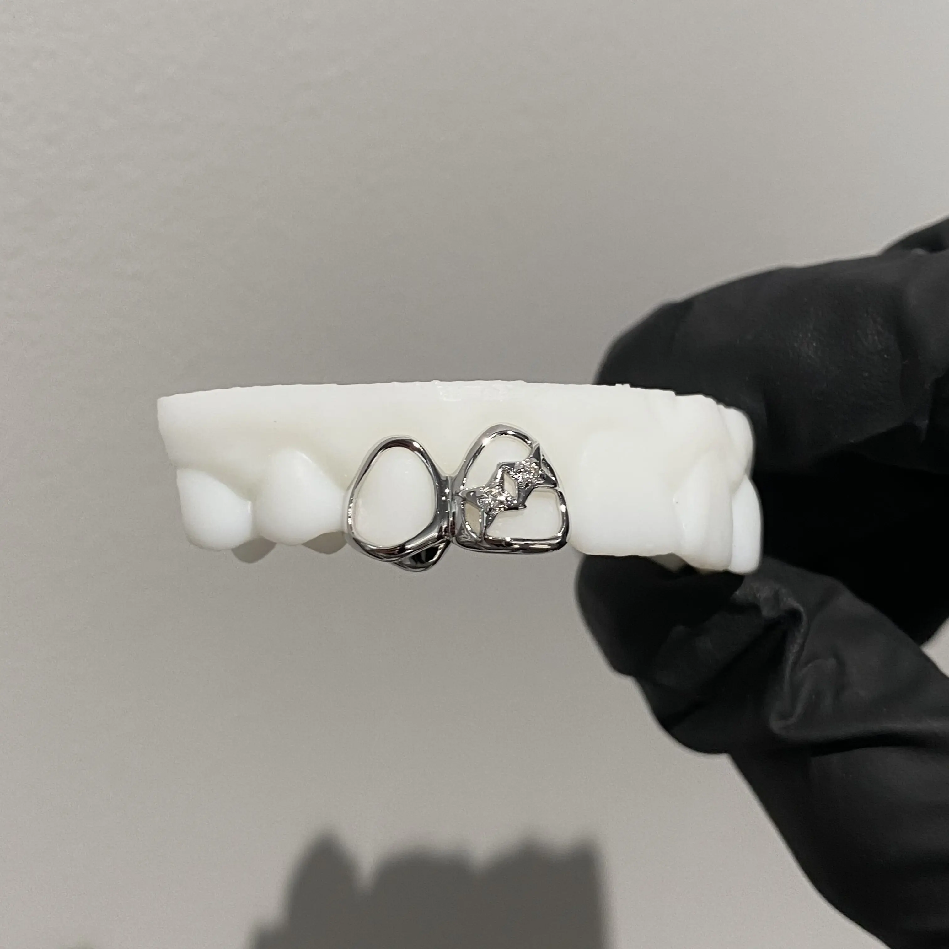 Custom 925 Sliver Open Face Star Teeth Grillz with Moissanite Diamond