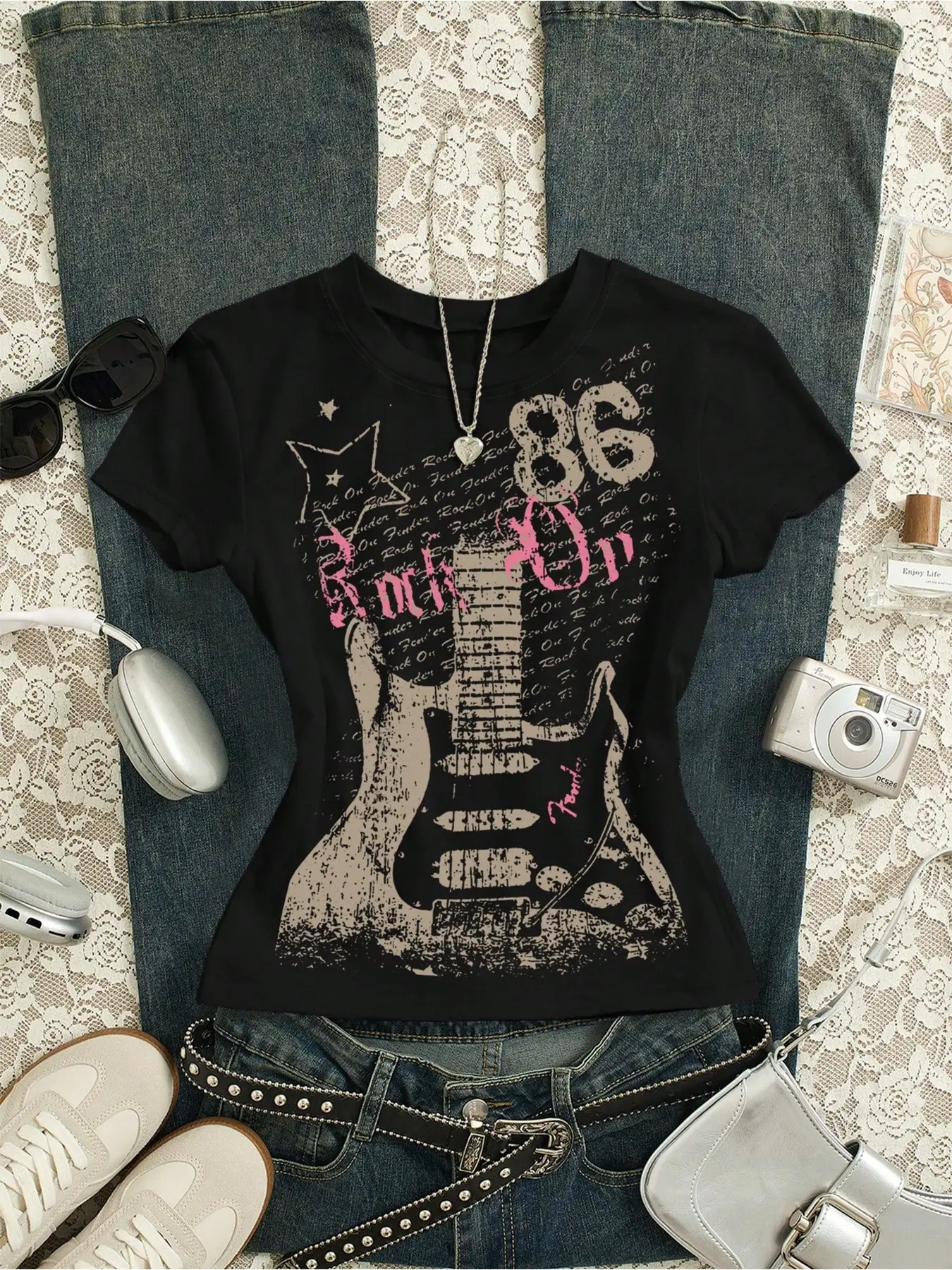 Women's Short Sleeve Round Neck Fitted Tee, Lady, Fashionable Comfortable Casual Daily Wear, Casual Streetwear Top, Guitar Print Design, Streetwear Y2K Style, Suitable for All Seasons, Everyday, Casual Tops, Womenswear