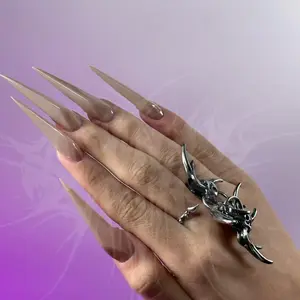 Dark Aesthetic Irregular Ring Gothic Spiked Skull Band Unique Statement Jewelry for Bold Fashionistas with Edgy Design and Mysterious Touch
