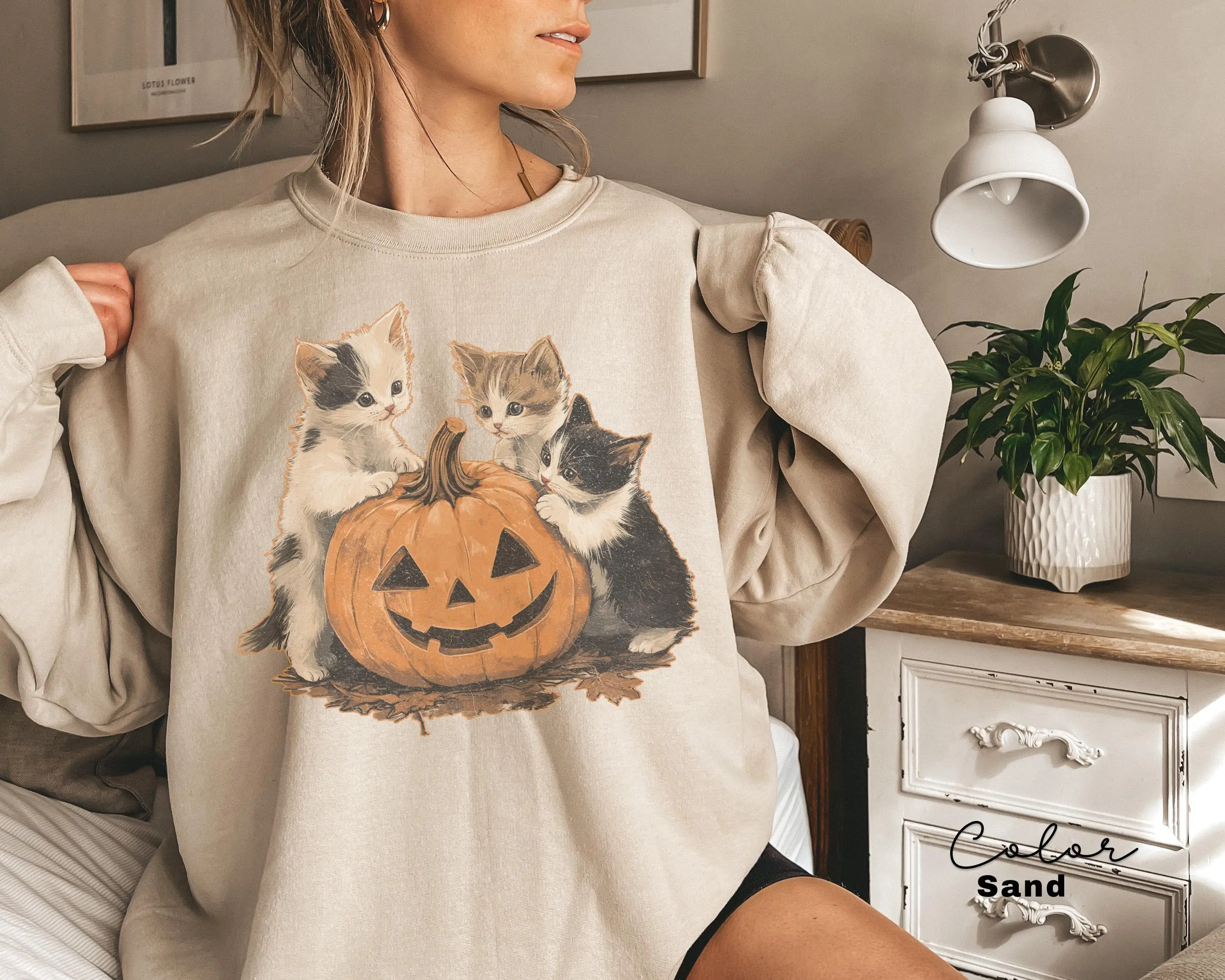 Vintage 90s Cat Halloween Sweatshirt, Retro Halloween Shirt, Spooky Season Tee, Pumpkin Shirt, Cat Lover Shirt, Black Cat, Spooky Season - HARSIN