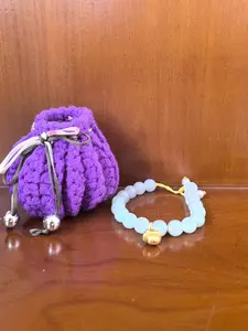 Handmade Crochet Pear Shape Drawstring Storage Bag, Polyester Earphone Pouch, Jewelry Case, Cute and Durable, Ideal for Daily Use