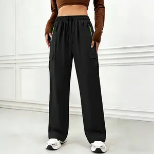 Women’s cargo wide-leg pants with multiple pockets, a drawstring elastic waistband, and a drapey, smooth feel. Loose yet slimming, suitable for everyday outings, commuting, casual wear, and sports.