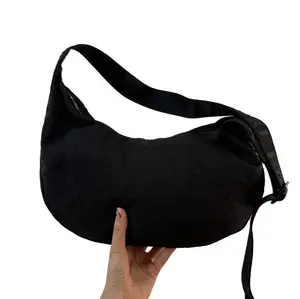 Your search for the perfect bag ends here. The Baggu Nylon Crescent Bag is built for every lifestyle. High quality, viral style. Get yours.