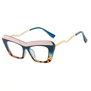 Eye Paparazzi Riviera Luxe Frames - Stylish Cat-Eye Design with Gradient Colors and Gold Accents (pink)
