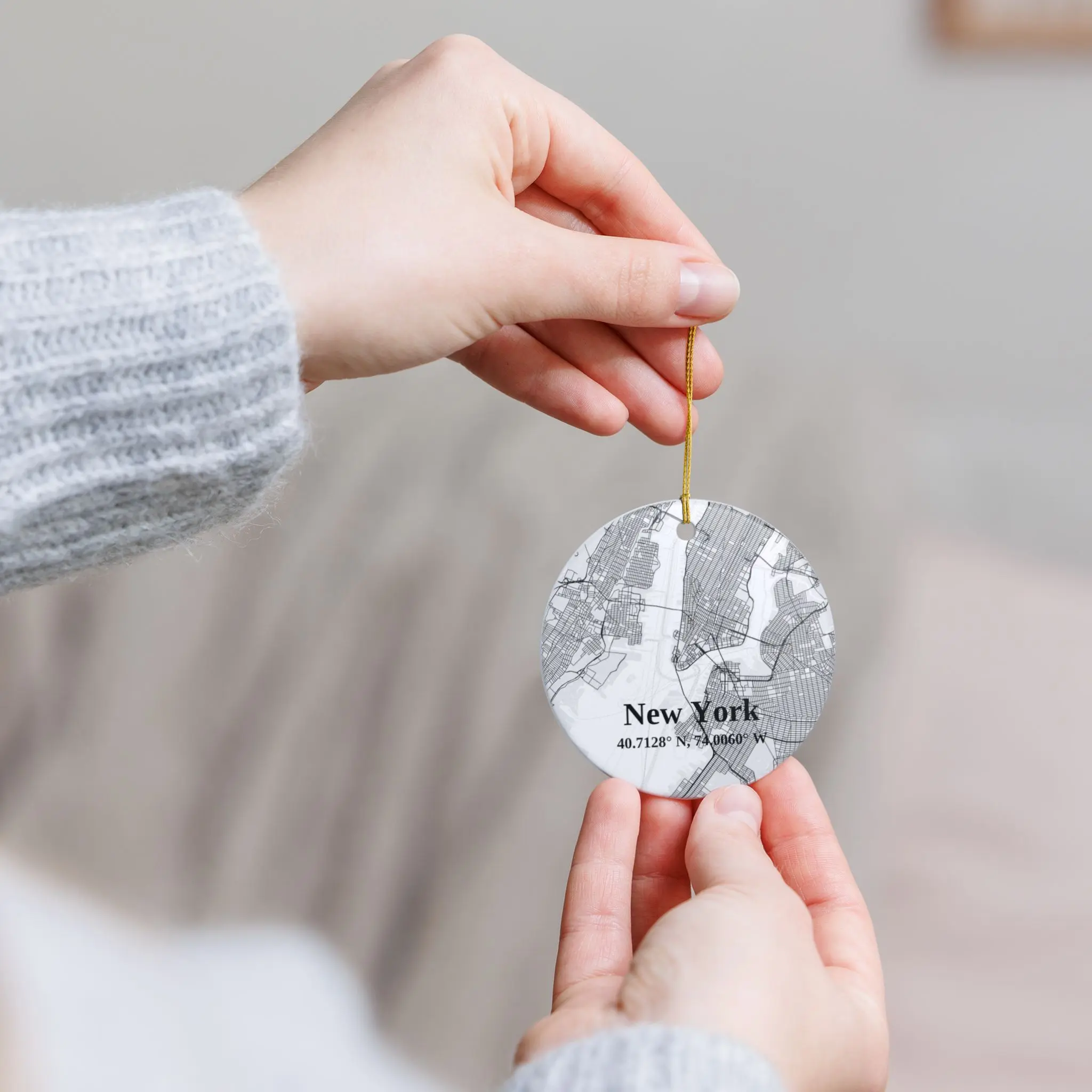 New York Ornament Ceramic Christmas Tree Decoration with City Map Design Holiday Gift Keepsake for NYC Lovers