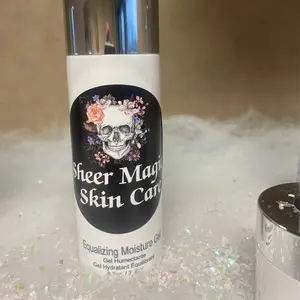 Equalizing moisture gel