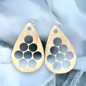 The honey bee earring collection