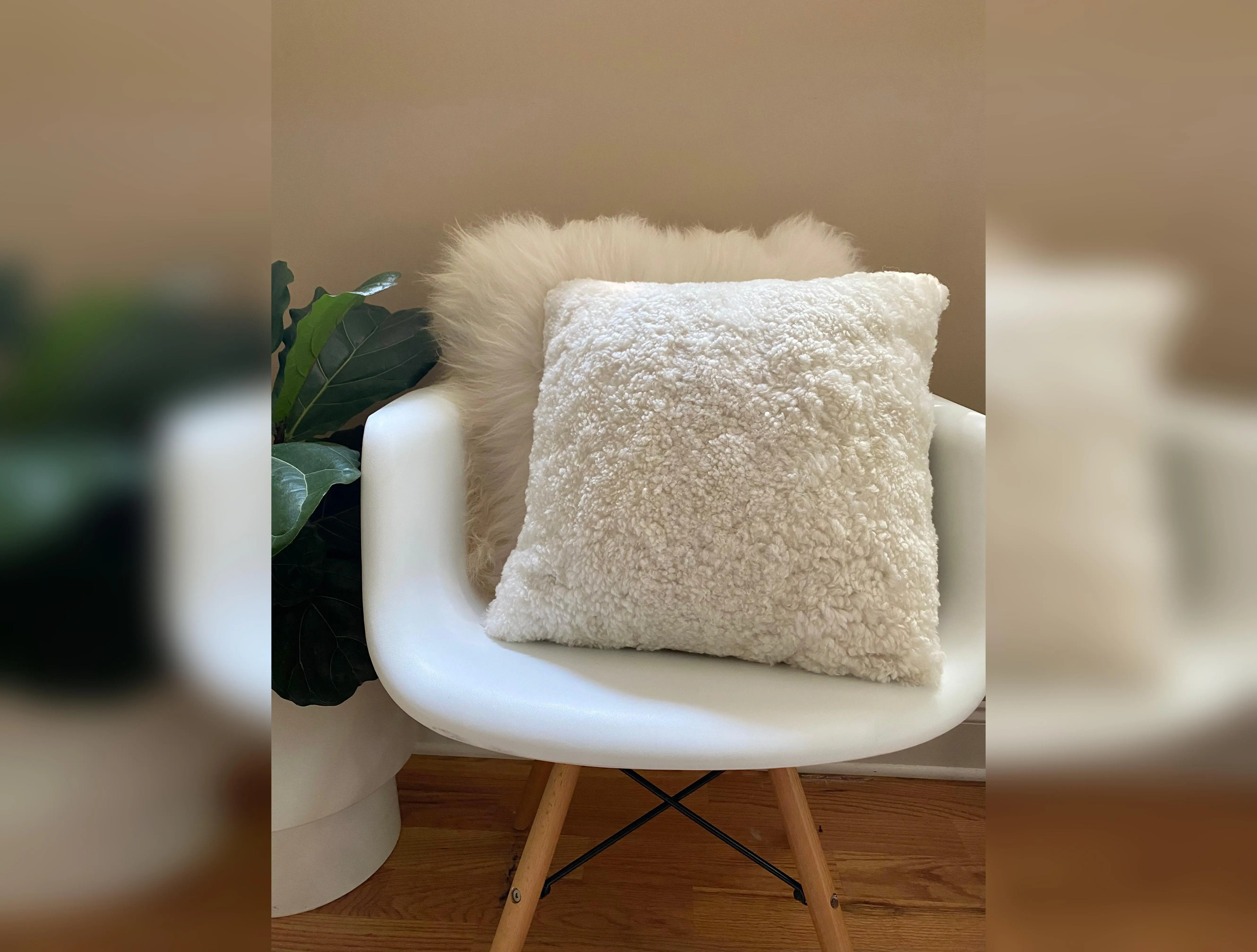 20” x 20” Ivory Shearling Sheepskin Pillow