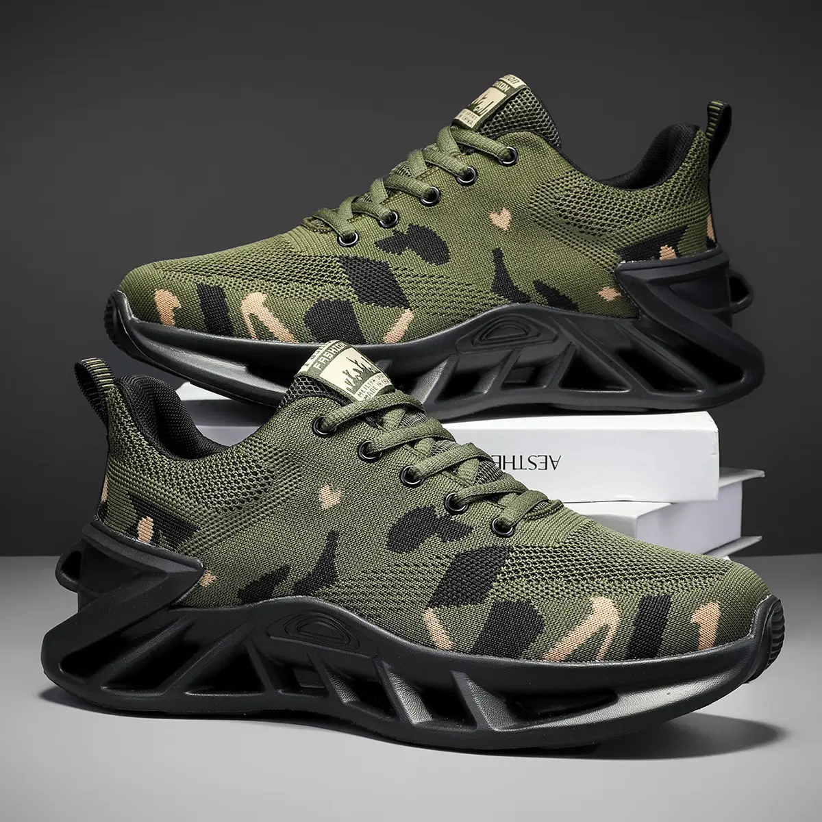 Women's Running Sports Shoes, Breathable Mesh Blade Sneakers with Camouflage Heart Print, Lightweight Shock-Absorbing Thick EVA Soles for Casual Wear, Workout Sneakers