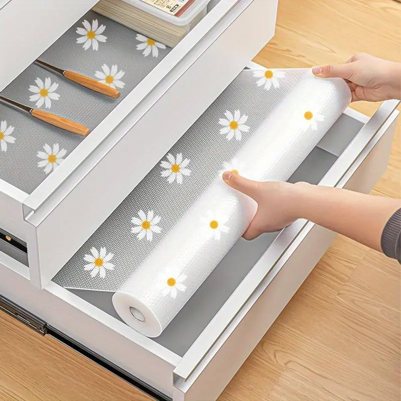 1 Roll Waterproof Non-Slip Plastic Shelf Liner - Cabinet and Drawer Supplies for Kitchen, Fridge, Table with Daisy Design, Multipurpose Mat Liner for Easy Cleaning and Organization Coasters Tableware Reusable Kitchenware Home Diy
