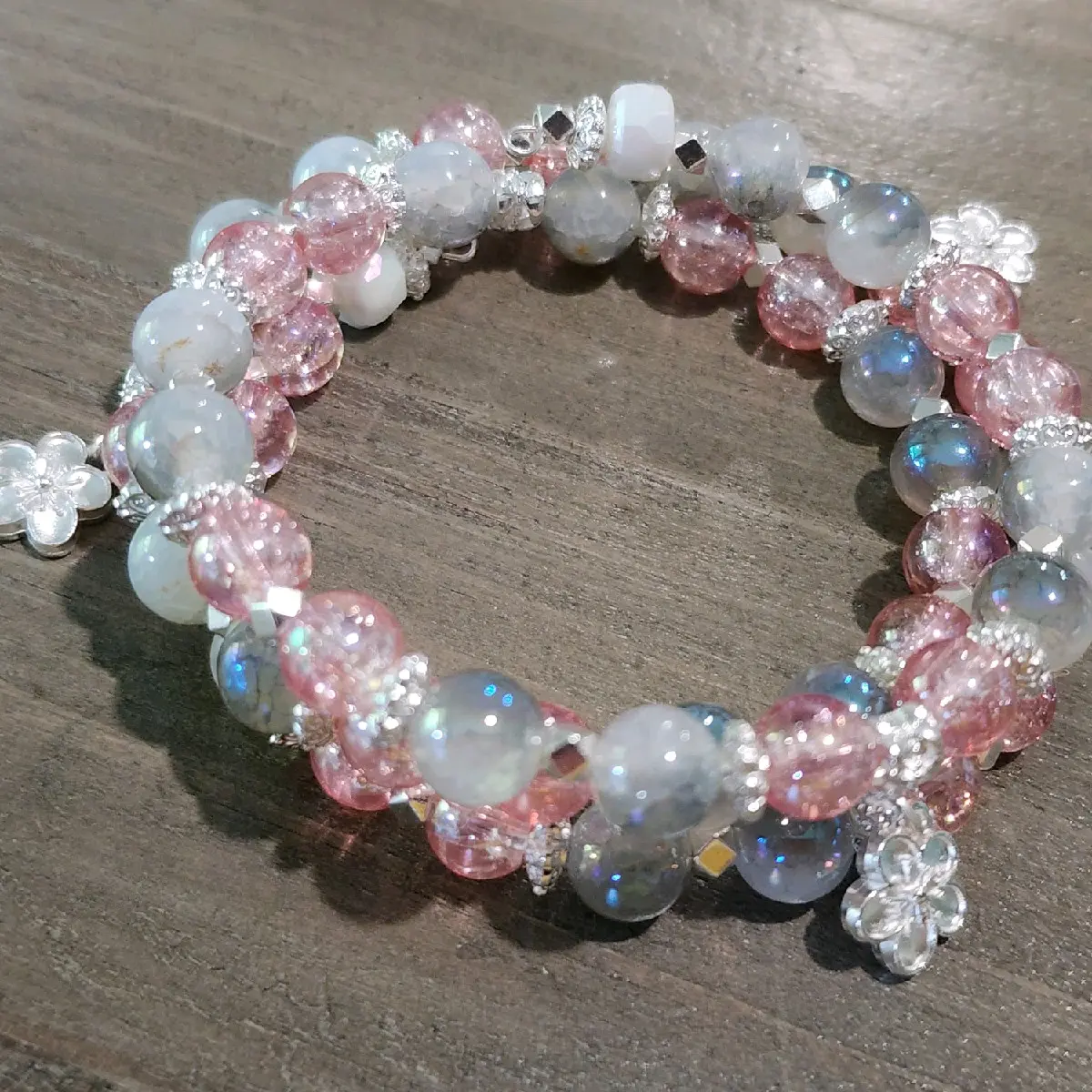 Hand Crafted Glass Beaded Bracelet with Memory Wire Design for Women