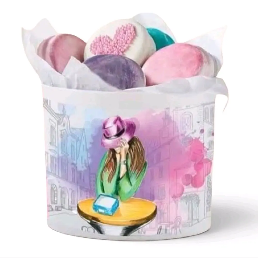 Tupperware Girl  snack Container