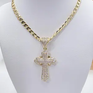 Cross pendant and cuban chain size 20 inches. c12