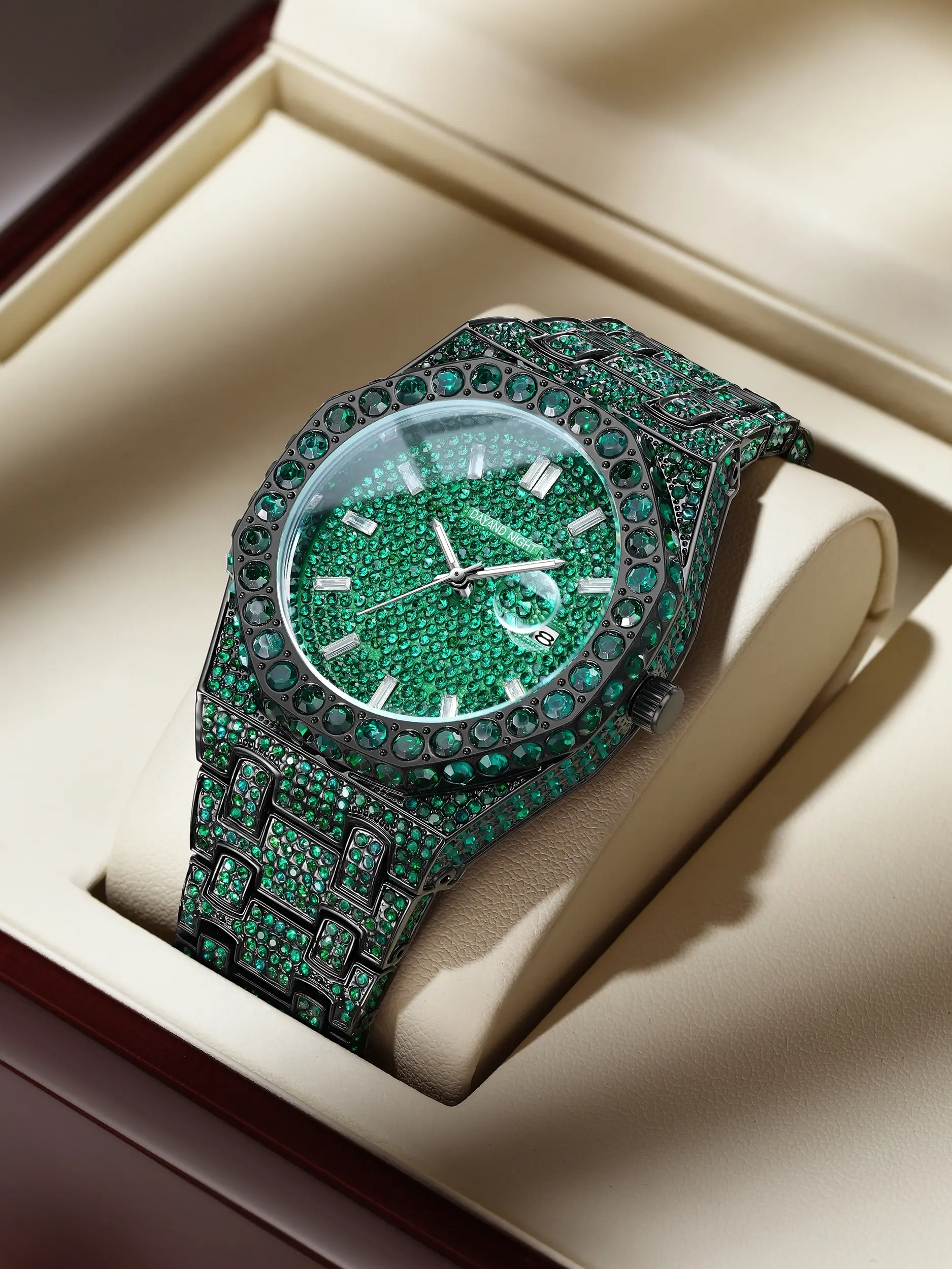 Dayand Night Unisex High-End Luminous Fashionable Round Quartz Watch - Full Moissanite Dial, Waterproof, Business-Casual Timepiece, Ideal Valentine's Day Gift, Glow-in-the-Dark, Self-Luminous, Shining, Luminous Fashionable Watch, Glow-In-The-Dark Quartz W