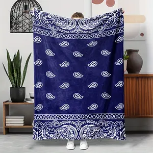 1Pc Paisley Pattern Flannel Throw Blanket - Soft, Tear-Resistant, Reversible Bohemian Style For Couch, Nap, Travel, And Camping - Blue And White Multipurpose Blanket For All Seasons, Camping Accessory |   Decorative Throw |   Soft