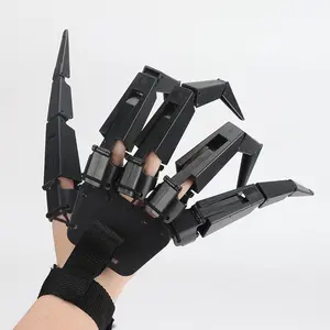 Adjustable demon claws, controllable joint design, perfect clothing accessories and photography props, party event props, durable plastic material, gift skull claws, adjustable for all hand sizes (1 piece available for left and right hands)