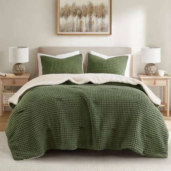Multi-Size Ultra Soft Chenille Bed Set - Oeko-Tex Certified King/Cal King Comforter Set with Plush Sherpa Back, Tailored Sham Look, Skin-Friendly, Machine Wash Easy-Care, Winter-Ready