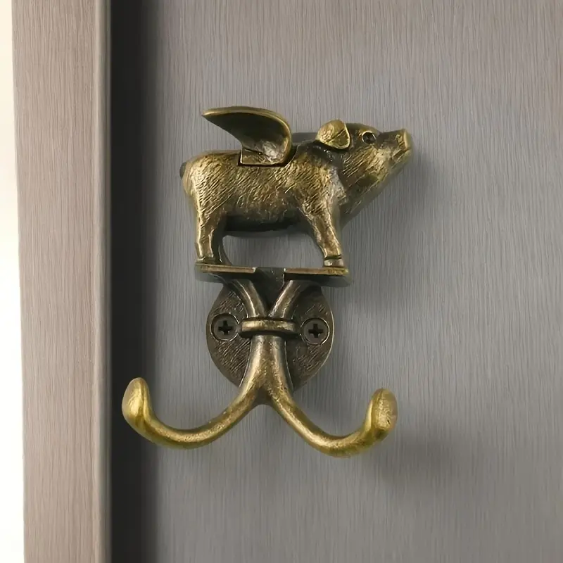 1pc  Vintage Charming Flying Pig Hook - Decorative Wall Mounted Hook, Easy To Install, Polished Metal Hanging Accessory Kitchen, Bathroom, Bedroom Coat, Hat and Towel Hangers