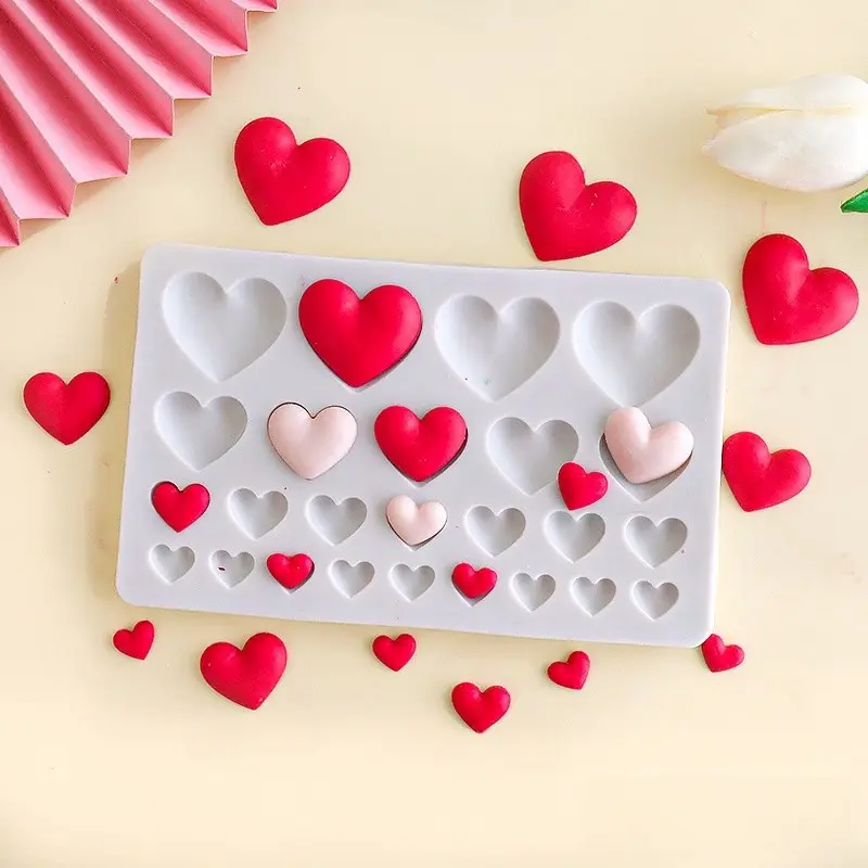 25-Hole DIY Heart Silicone Mold for Chocolate Desserts, Valentine's Day Cake Decoration, Candy Moulds & Cupcake Wrappers, Silicone Baking Mold, Silicone Candy Molds