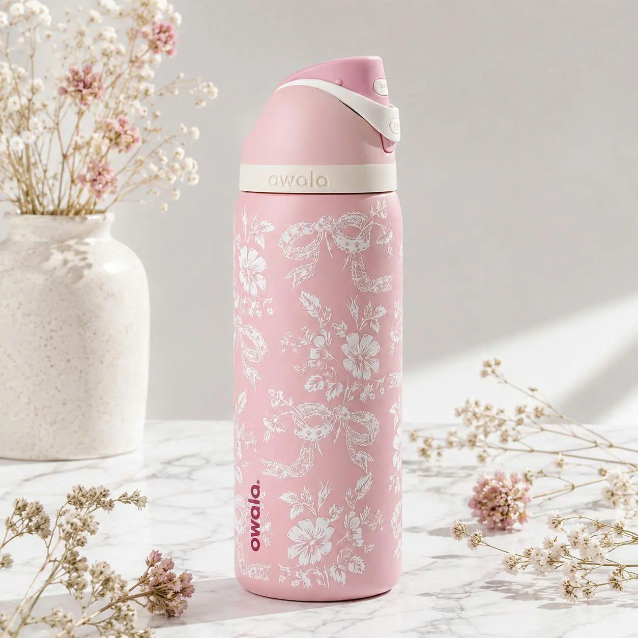 Owala FreeSip Ribbon Toile 32oz Water Bottle