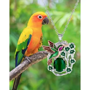 Nature-Inspired Hummingbird Pendant Necklace| Enamel-Finished Clavicle Chain| Meaningful & Elegant Piece for Daily Outfits chain