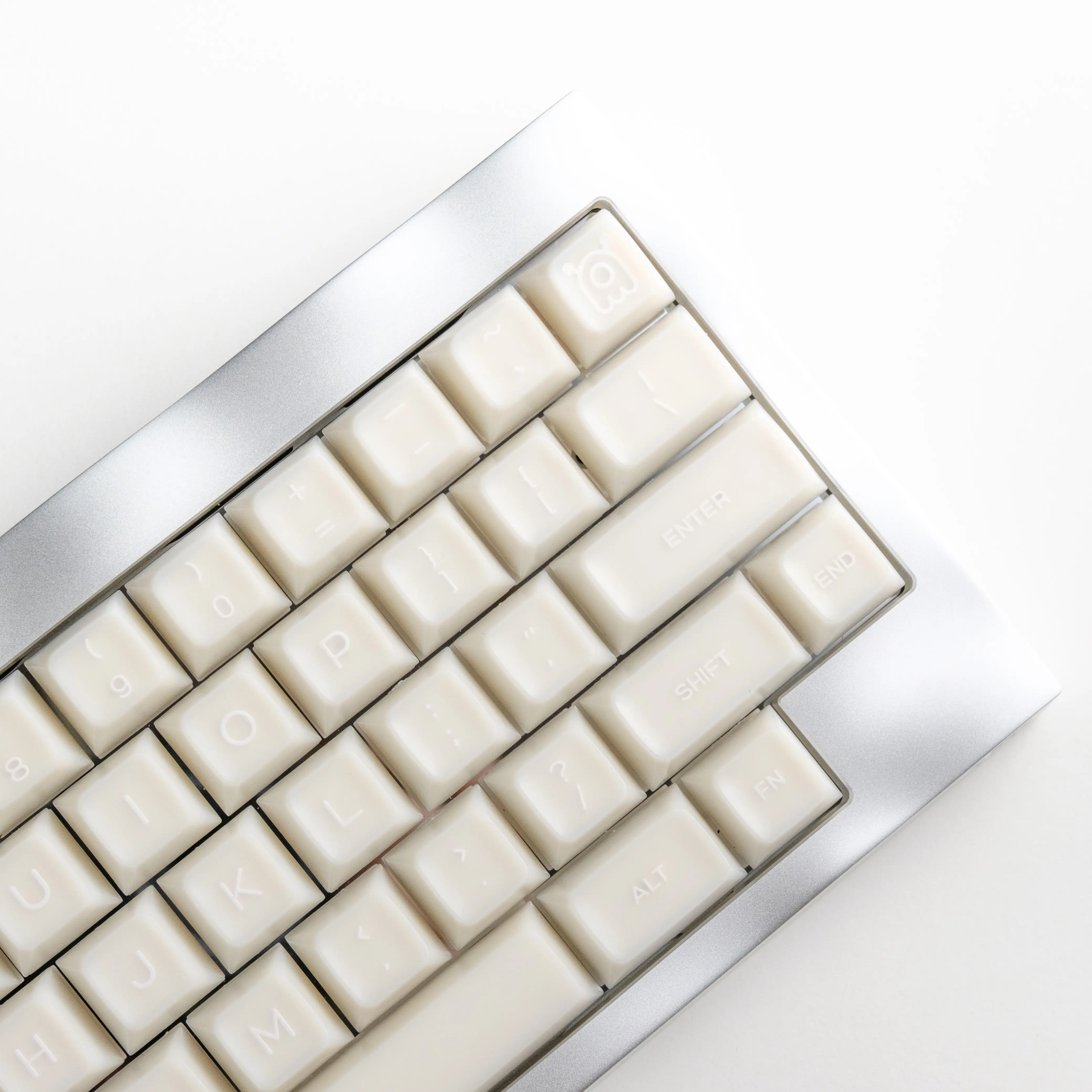 ULTRAEQUIP Durable 160-Key Double-Shot PBT Keycap Set - RSA Ergonomic Profile, Jade-Style Translucent Shine-Through, Tactile Feel, Split/7U Spacebar, Keyboard Accessory for 61/64/68/84/87/100/104/108 Mechanical Keyboards, Keyboard Accessory Keyboards
