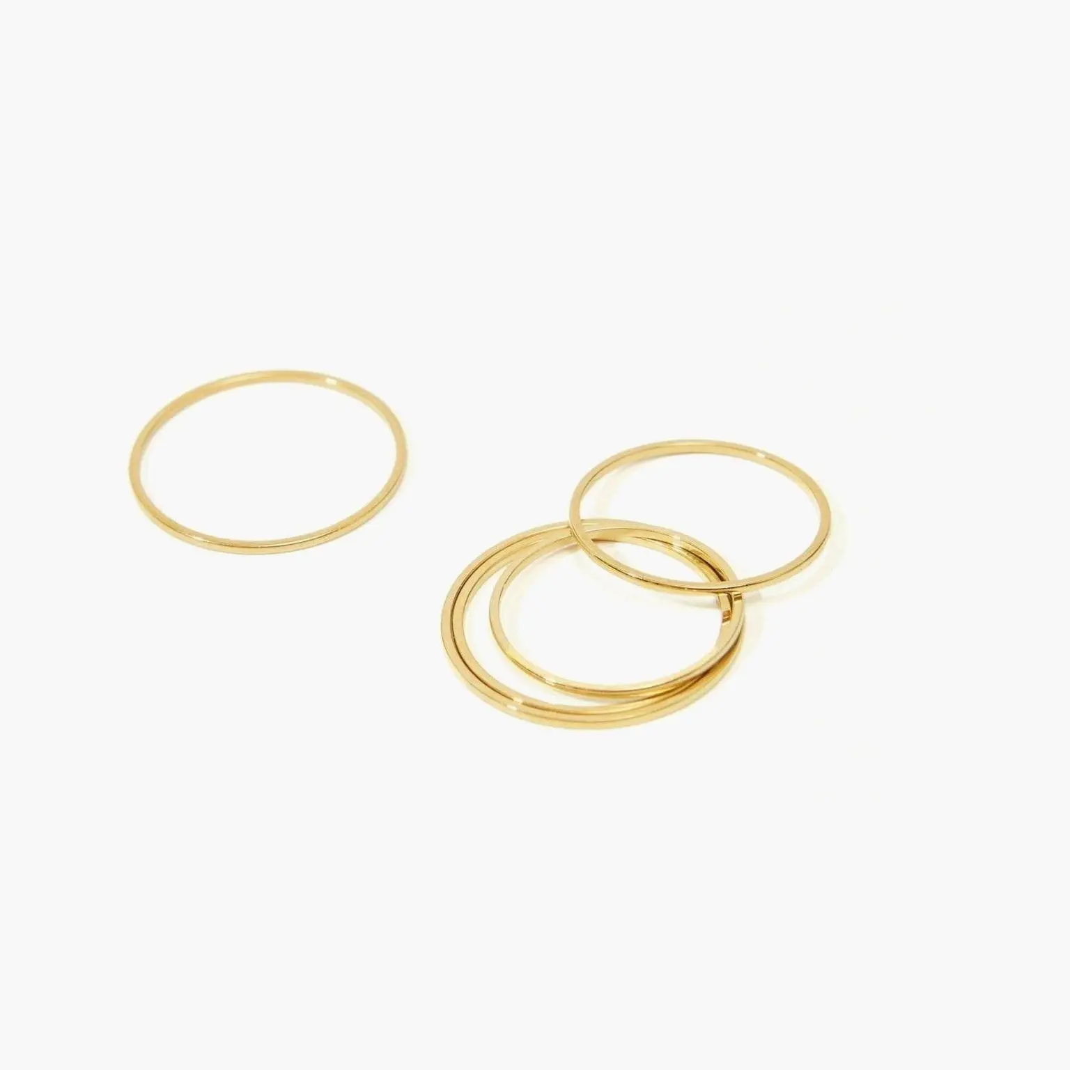 en route 18K Gold Plated Thin Stacker Ring in Gold, Ultra-Sleek Waterproof & Tarnish-Free Band, A Minimalist Everyday Essential that Elevates Any Look, Perfect for Effortless Ring Stacking, Layered Sets & Casual-to-Chic Styling