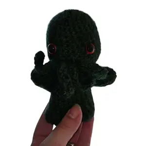 Crochet Chibi Cthulhu - Dark Green Crochet Figure with Red Eyes, Simple Design, Soft Fabric, Ideal for Collectors and Fans