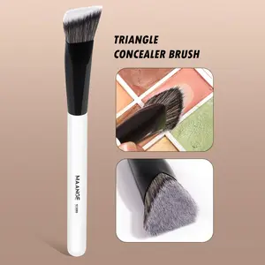 Professional Triangle Concealer Brush, Versatile Shape for Precision and Coverage, Makeup Tool for Concealing Blending Setting Buffing with Powder Liquid Cream Cosmetic, Soft Cosmetic Brushes, Multifunctional Makeup Brushes, Multitasker Brush