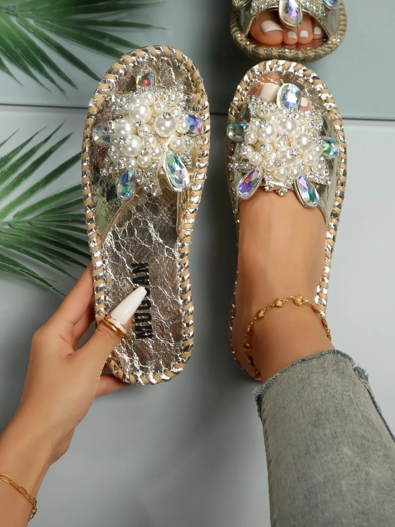 Women's Faux Pearl & Rhinestone Decorated Slide Sandals, Stylish Elegant Sandals, Fashionable Rhinestone Sandals, Casual Open Toe Summer Shoes, Party Wear, Walking Shoes Slide Cute 2024 Slippers Back To School Footwear, Slippers for Women, Open Toe Slides