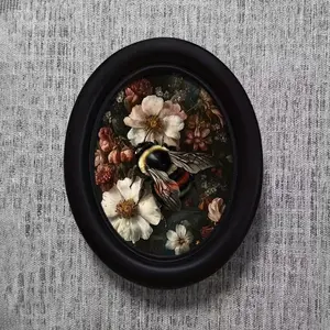 1count, Bohemian Honey Bee 3D Oval retro Wooden Photo Frame - 6.8x8.7 Inch Oval Wall Decor with Black Frame, High quality frame, Display Plaque, Perfect for Home & Office Holiday Decor, Countryside Style, Natureinspired Design, Artistic Frame