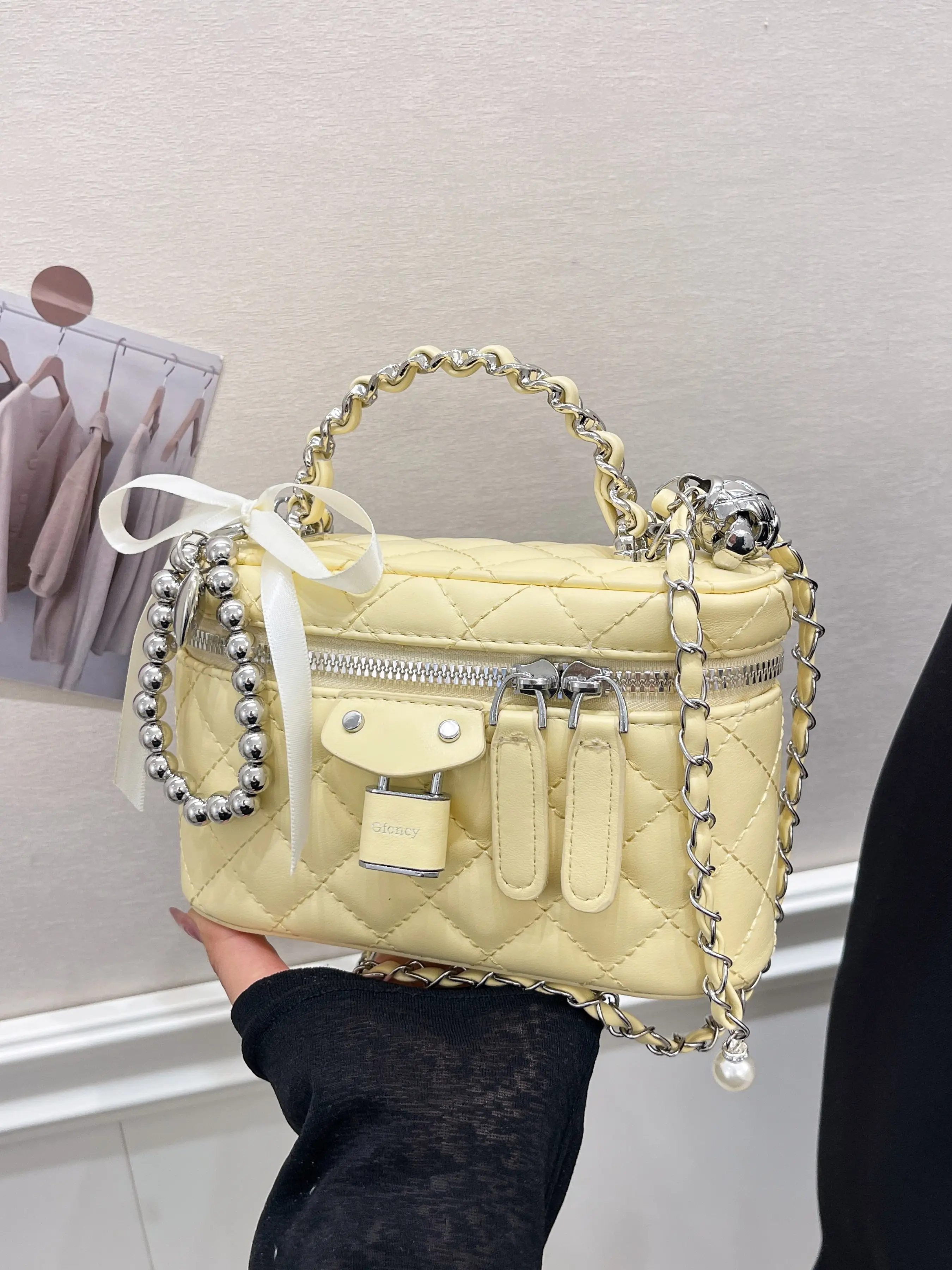 Halloween Christmas Fashion Women's Bag, High-Quality Texture, Simple Shoulder Design, Versatile Messenger Bag, Perfect for Daily Style