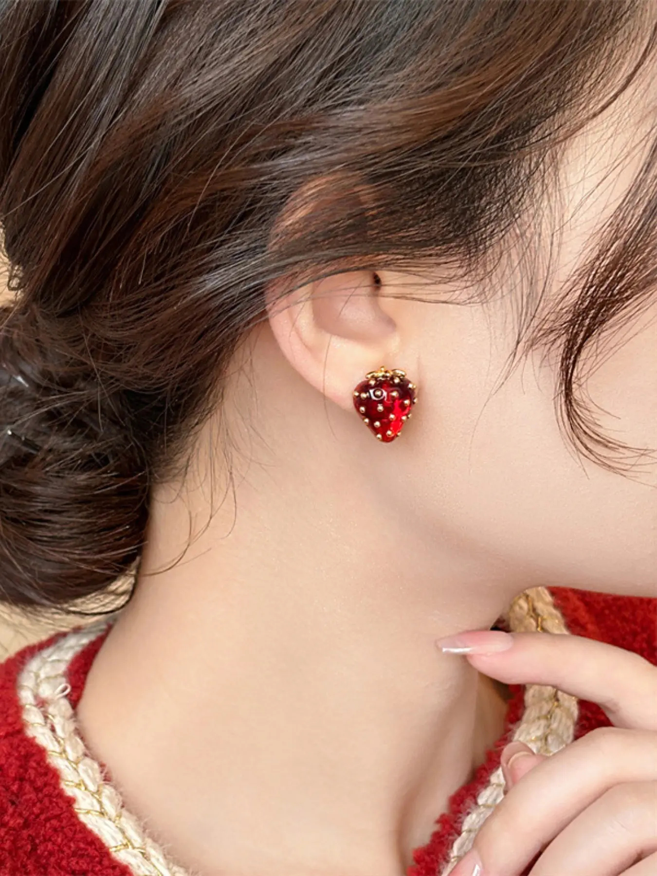 Anchored French Vintage Sweet Heart Strawberry Earrings, Elegant and Chic High-Quality Ear Jewelry, Cute Jewelry, Perfect for Any Occasion, Ear Studs