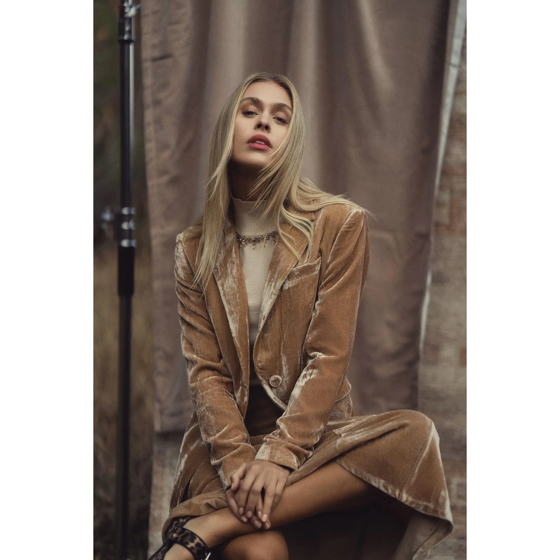 Velvet Blazer-Taupe