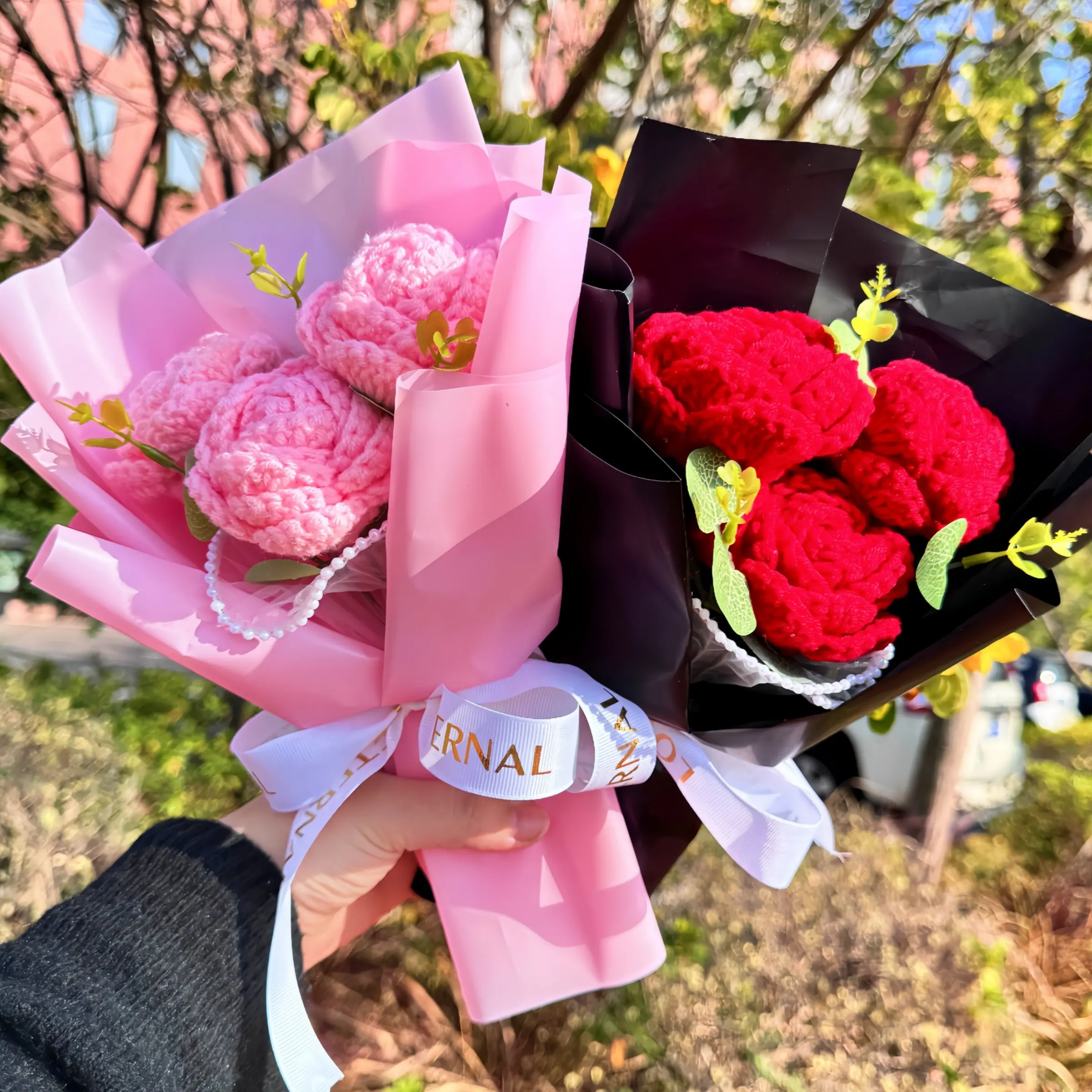 Rose Knitted Flower Bouquet, Handmade Yarn Flowers with Lace Elements, Perfect Gift for Valentine's Day and Mother's Day, Knitted Roses